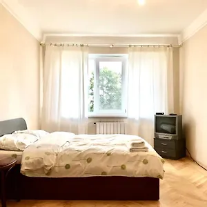 On Garmatna , Киев Украина